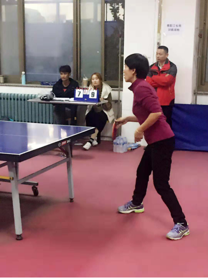 软件系党总支代表队荣获教职工乒乓球团体赛第一名239.png